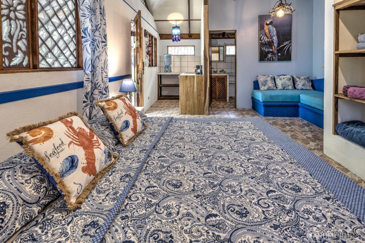 Casa Violeta Beach House In プンタ・ウバ エクステリア 写真